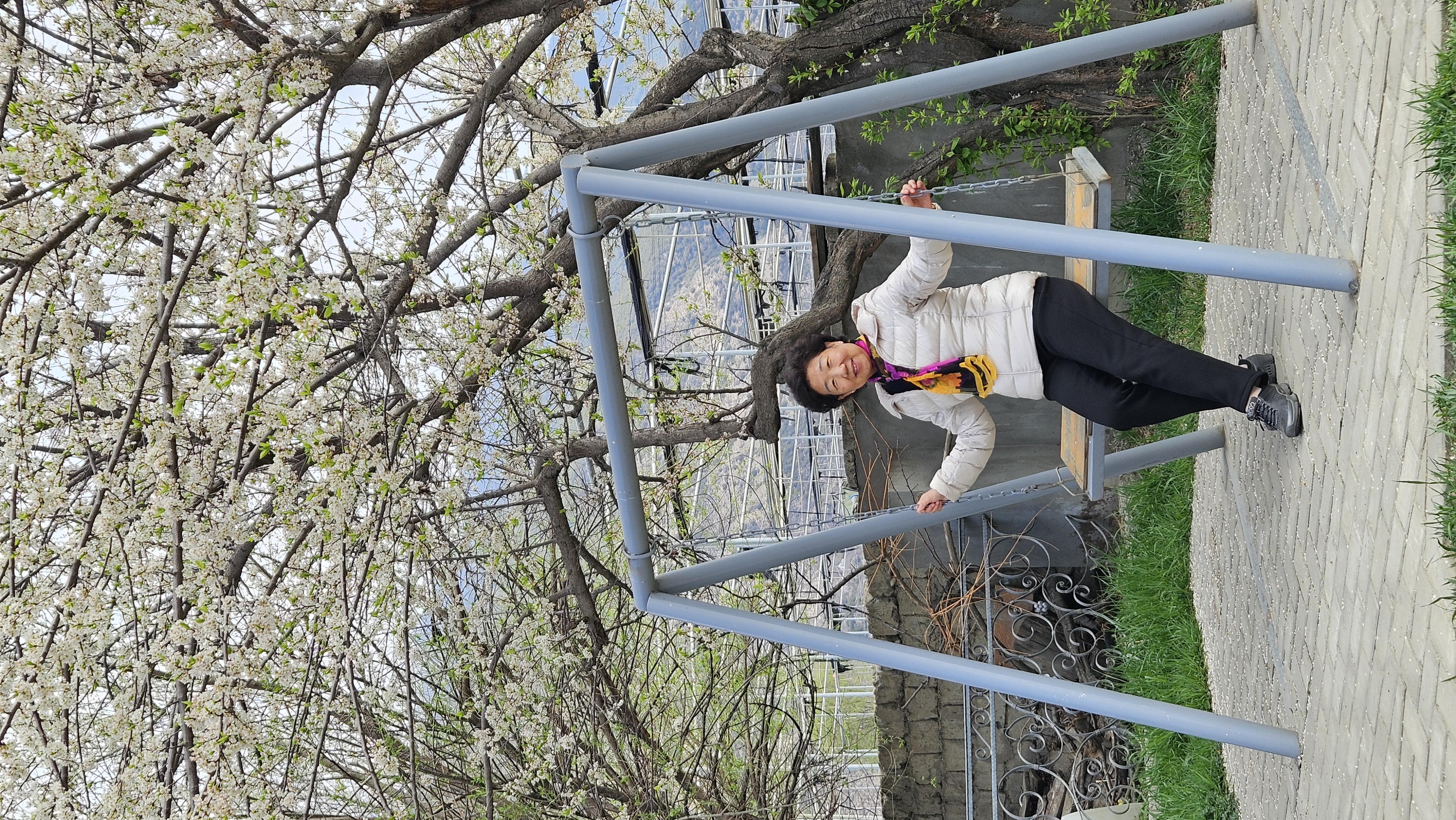 2025年4月9日人民日报社记者在基地现场调研专访